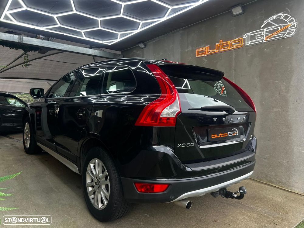 Volvo XC 60 D5 Momentum - 4