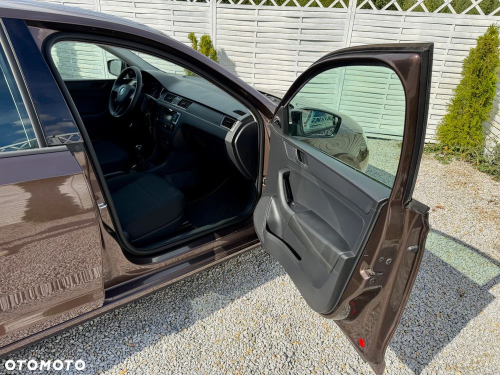 Skoda RAPID 1.2 TSI Style - 32