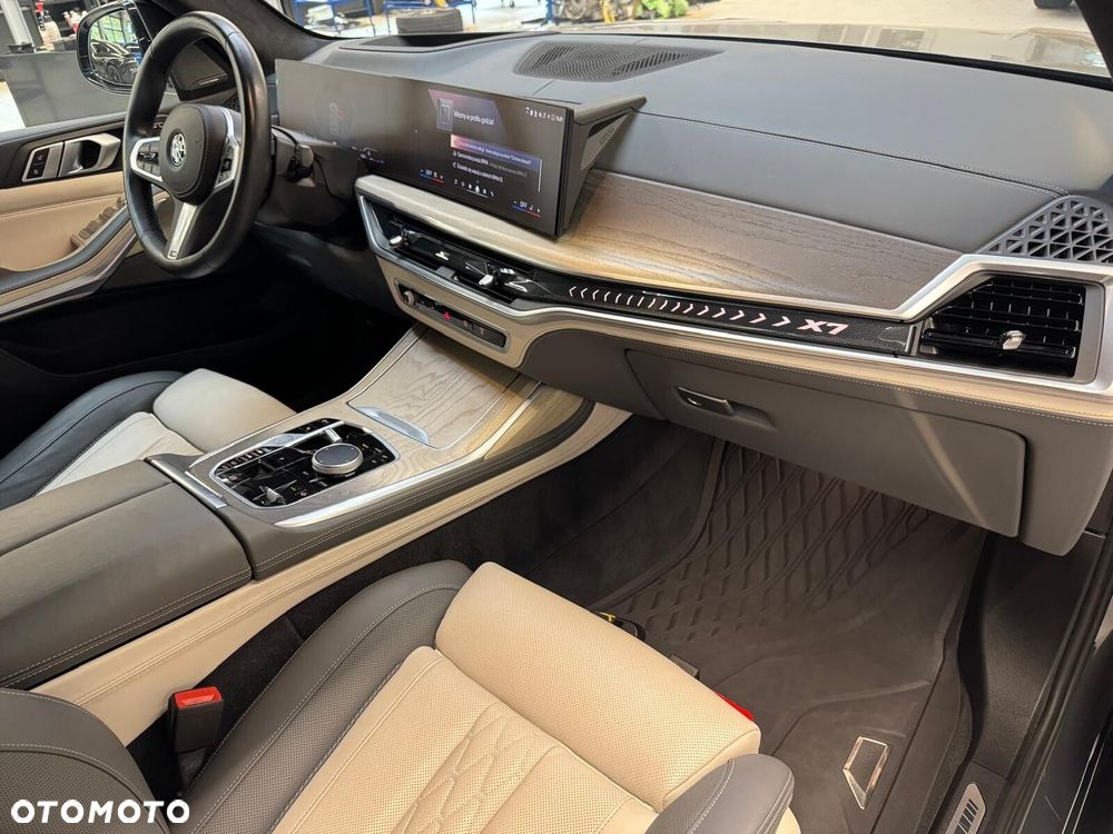 BMW X7 xDrive40i mHEV M Sport sport - 26