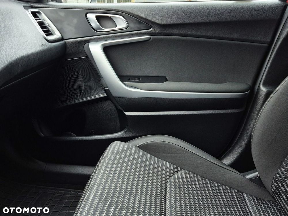 Kia XCeed 1.5 T-GDI M DCT - 31