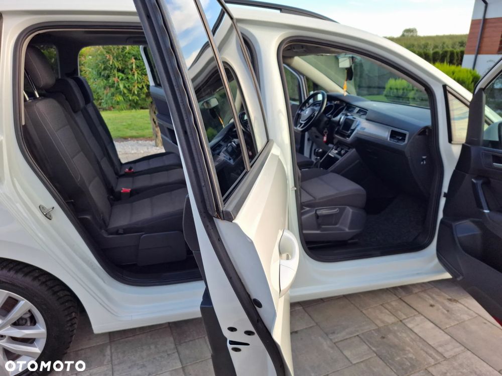 Volkswagen Touran 1.6 TDI SCR BlueMotion Technology Comfortline - 26