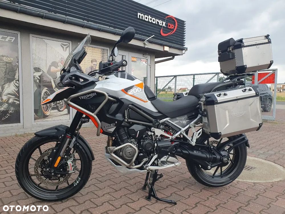 Triumph Tiger - 1
