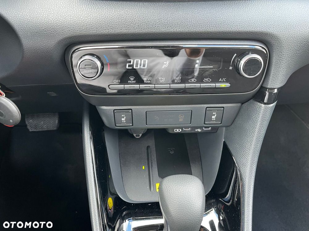 Toyota Yaris Hybrid 1.5 Style - 16