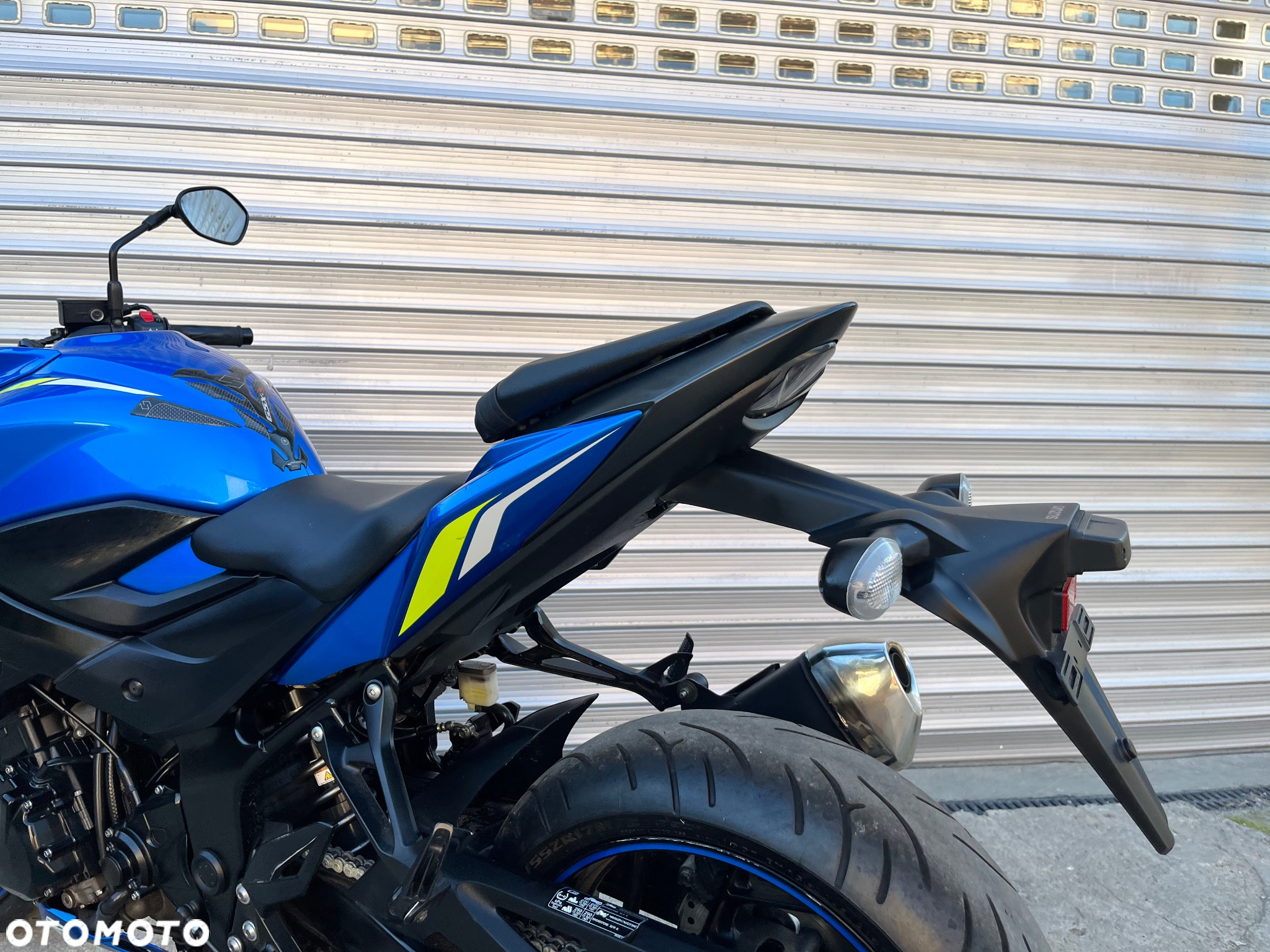 Suzuki GSX - 23