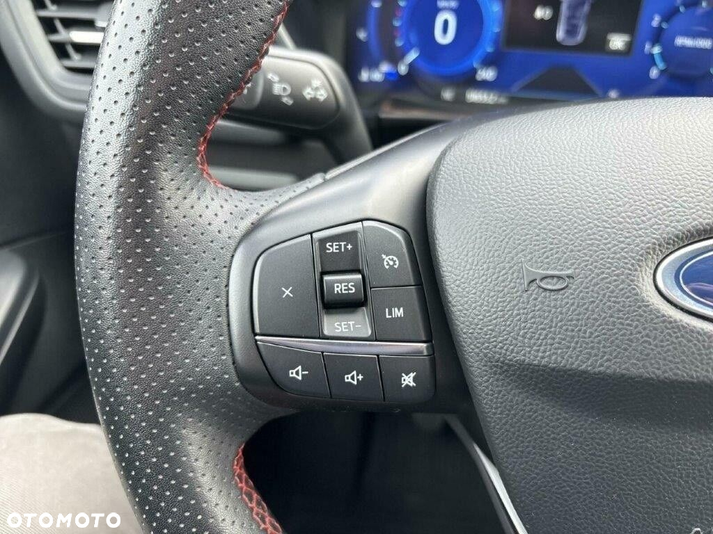 Ford Kuga - 16