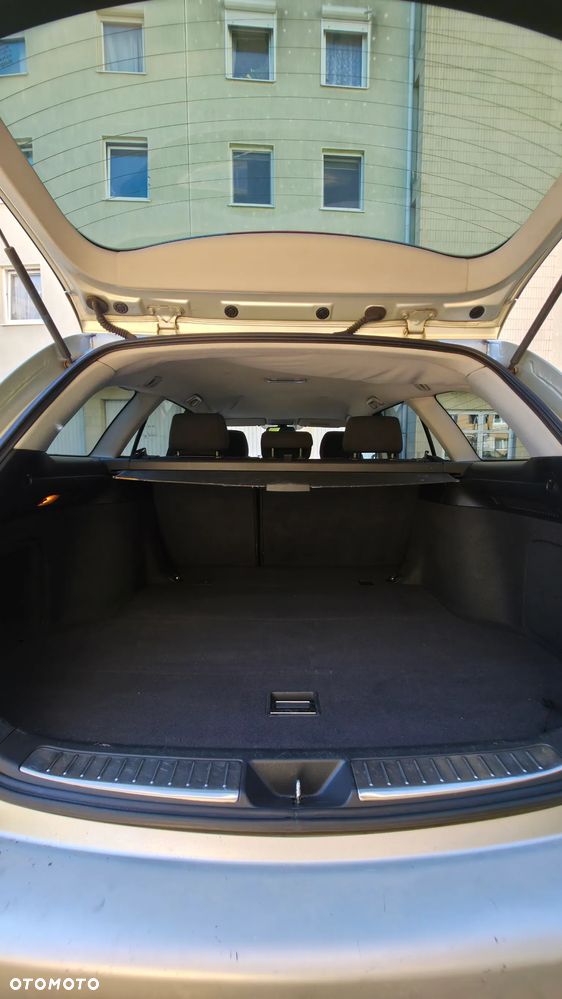 Toyota Avensis 2.0 D-4D Combi - 10