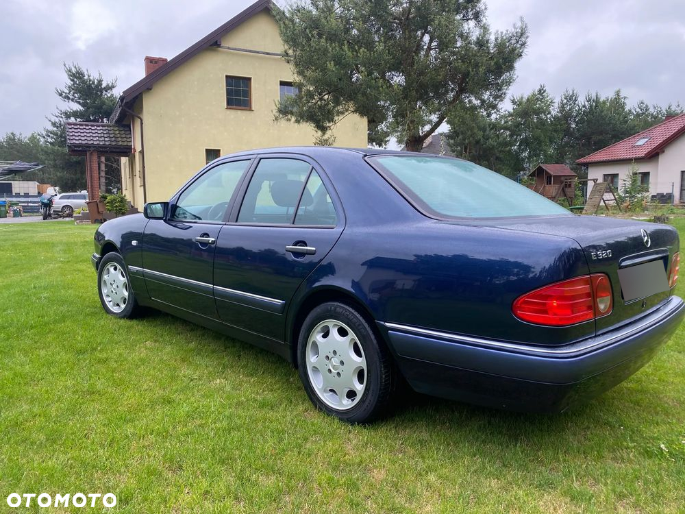 Mercedes-Benz Klasa E 320 Elegance - 2