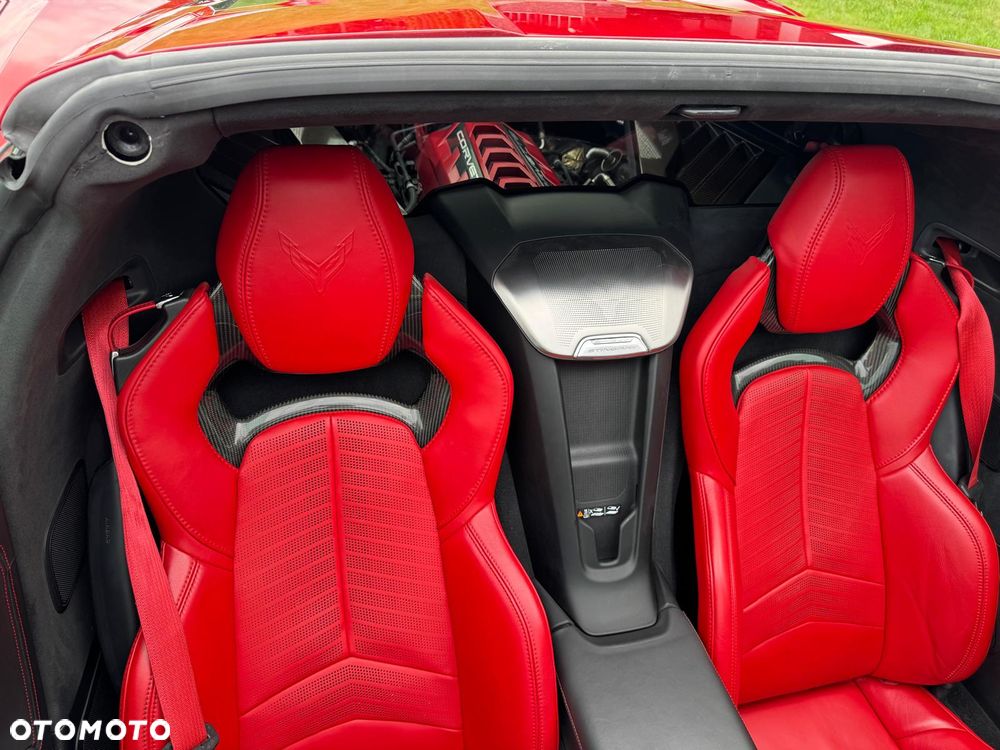 Chevrolet Corvette - 14