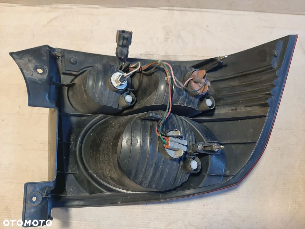Lampa SSANGYONG ACTYON tył prawa lewa - 2