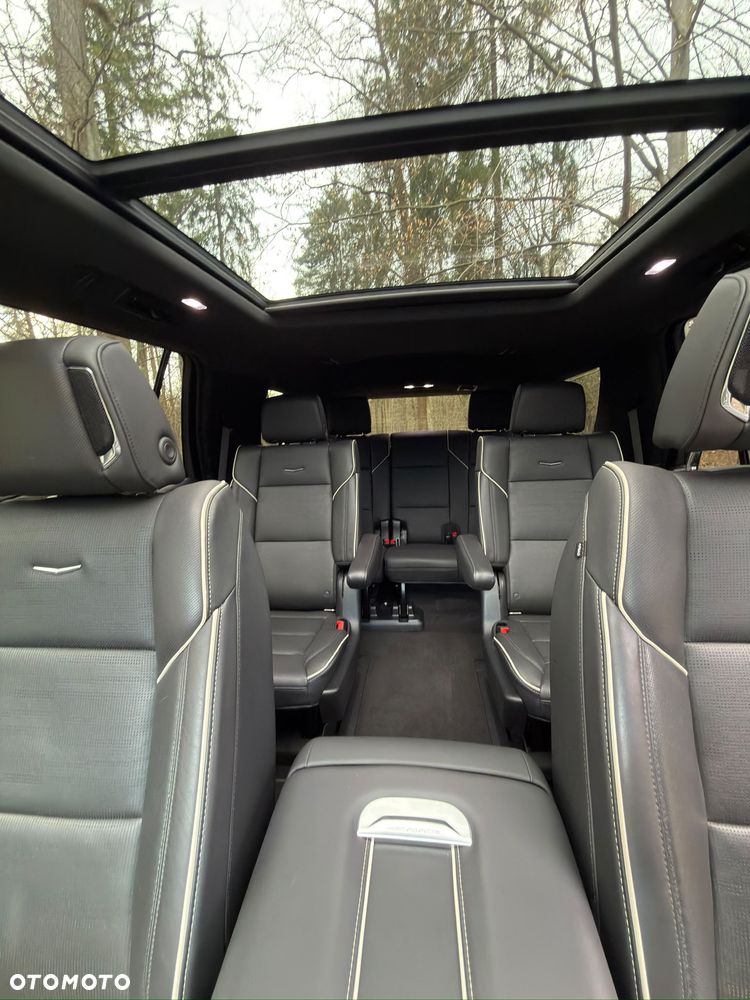 Cadillac Escalade - 12