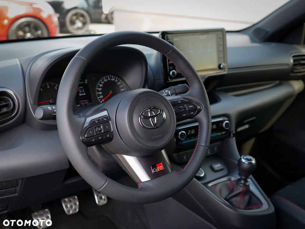 Toyota Yaris GR 1.6 Dynamic - 8