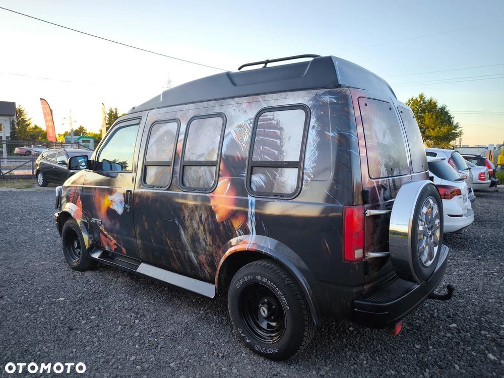 Chevrolet Astro - 7