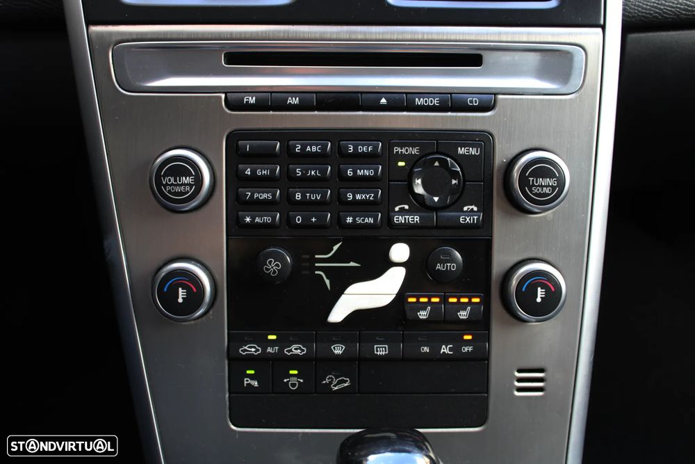 Volvo XC 60 D5 Momentum Geartronic - 40