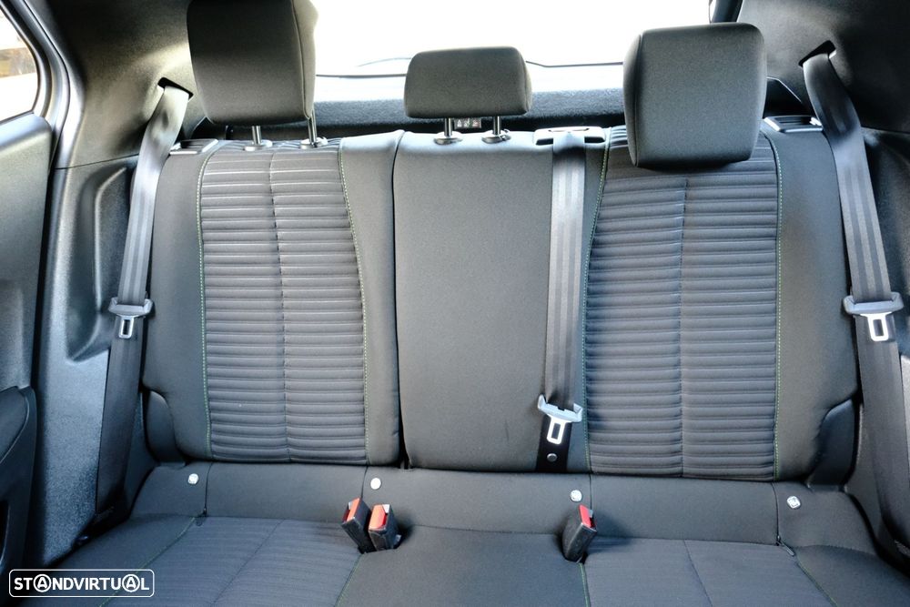 Peugeot 2008 - 11