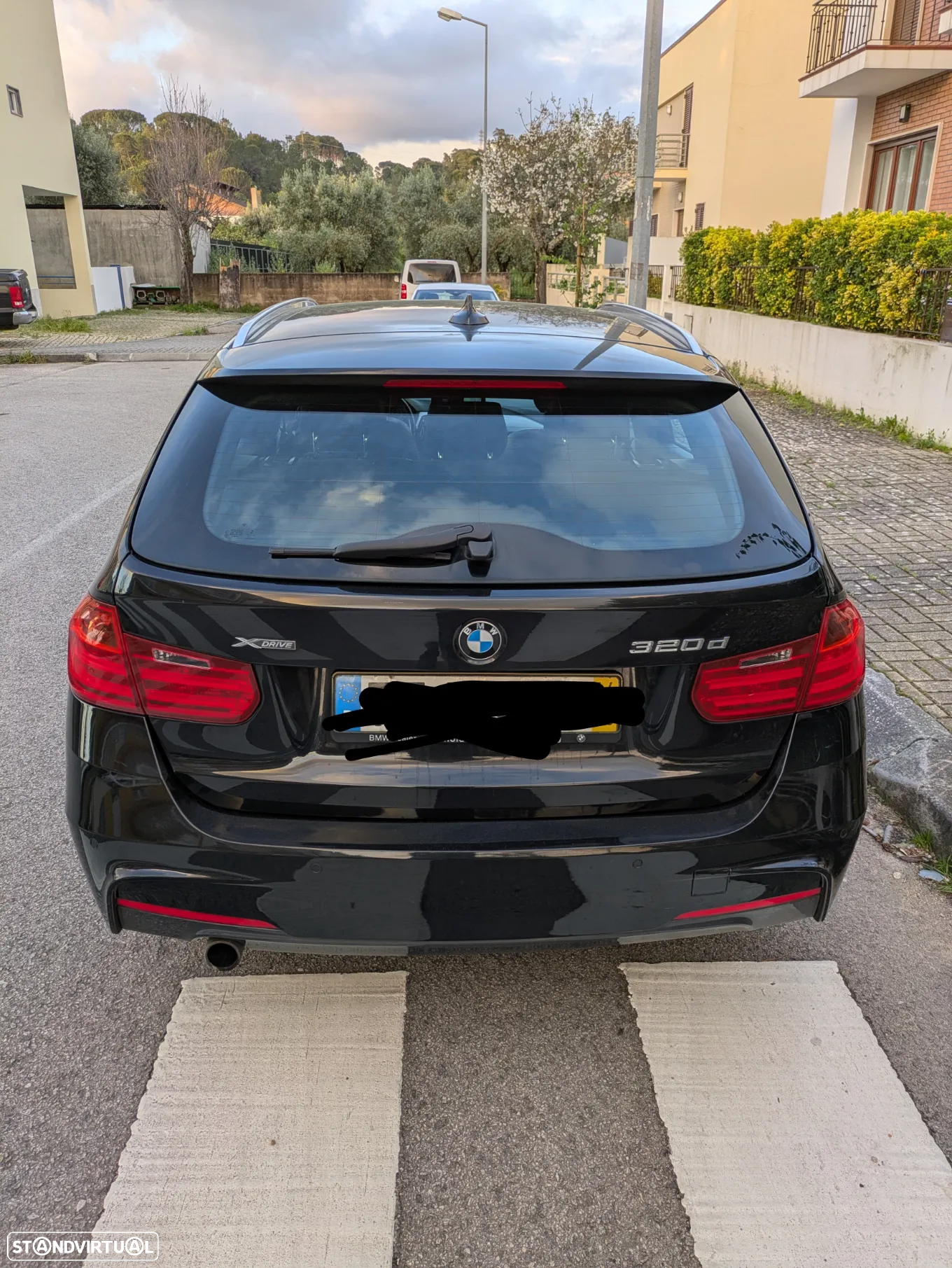 BMW 320 d Touring xDrive Pack M - 10