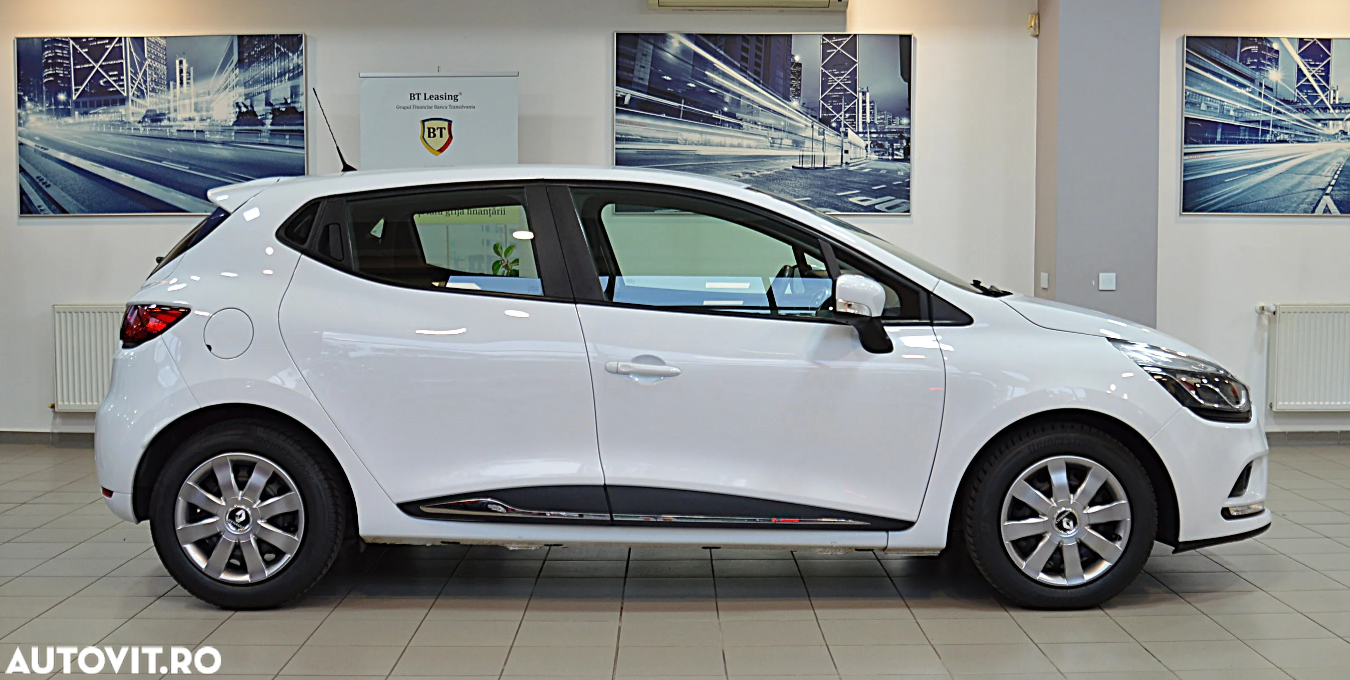 Renault Clio TCe 90 ZEN - 4