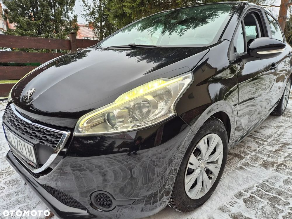 Peugeot 208 - 12