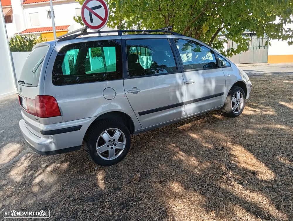 VW Sharan 1.9 TDi Confortline - 3