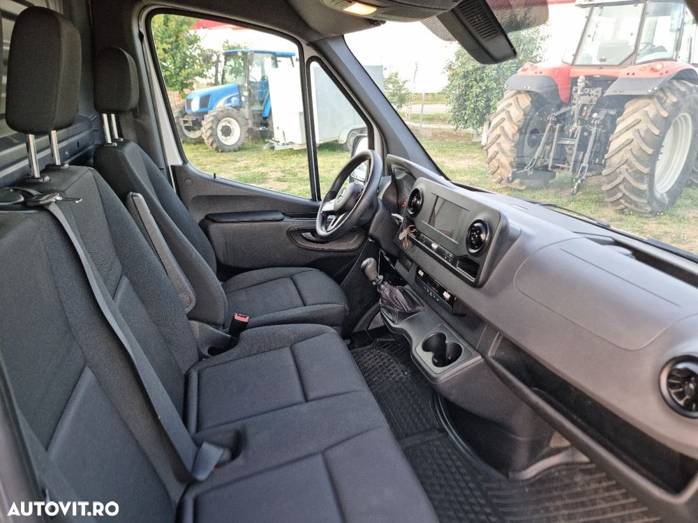 Mercedes-Benz Sprinter - 6