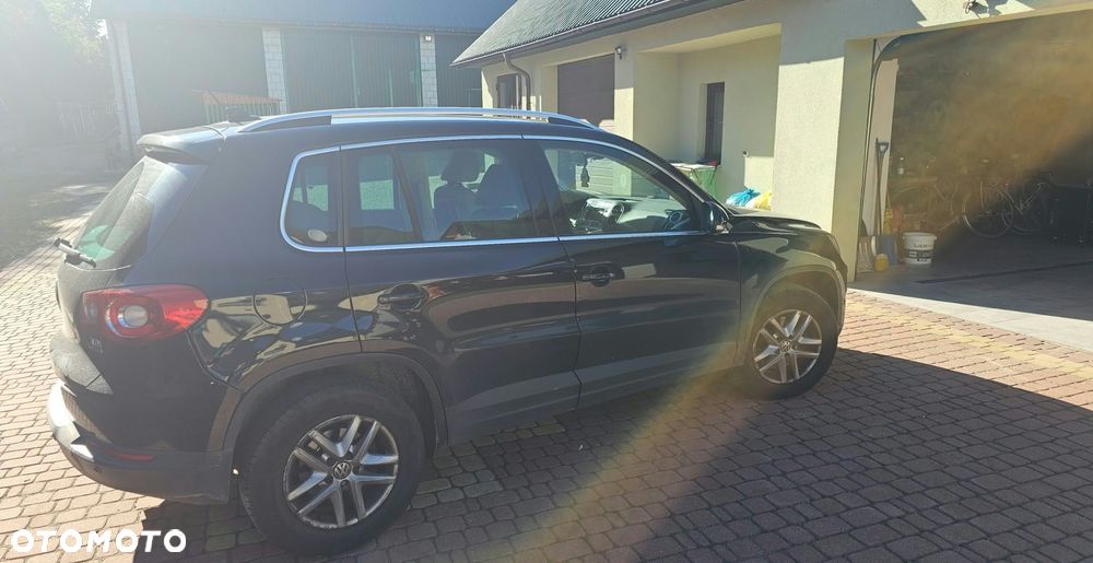 Volkswagen Tiguan - 2