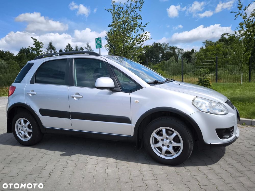 Suzuki SX4 1.6 GS / Premium 4WD - 2