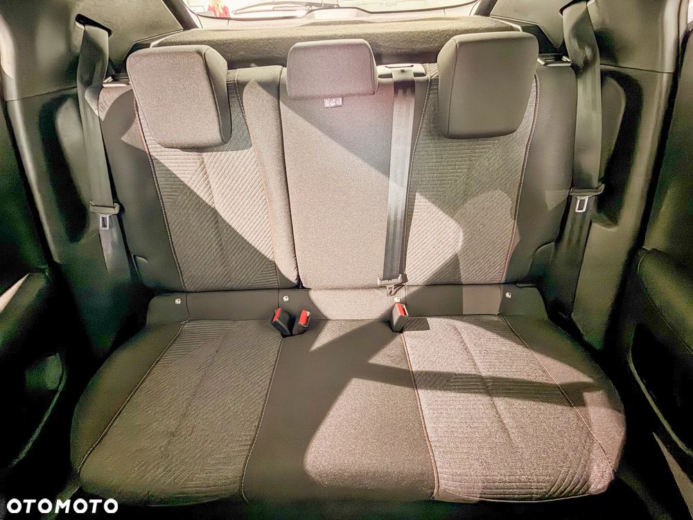 Peugeot 2008 1.2T Edition S&S - 11