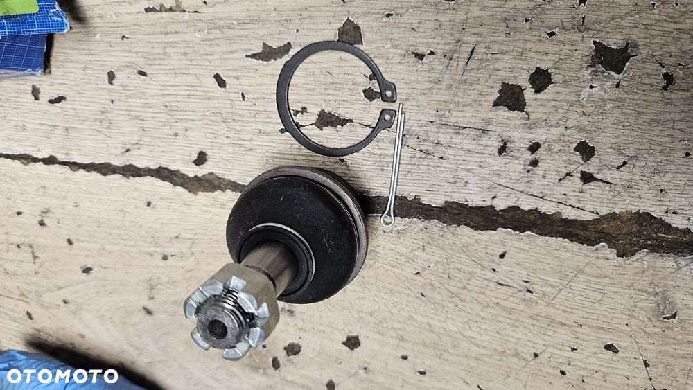 Sworzeń wahacza przód Nissan Navara NP300 D40  SKF VKDS 812010 - 4