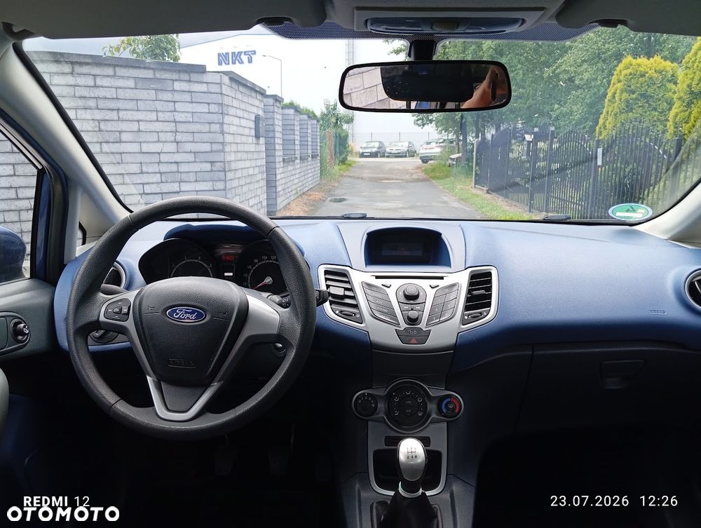 Ford Fiesta - 24