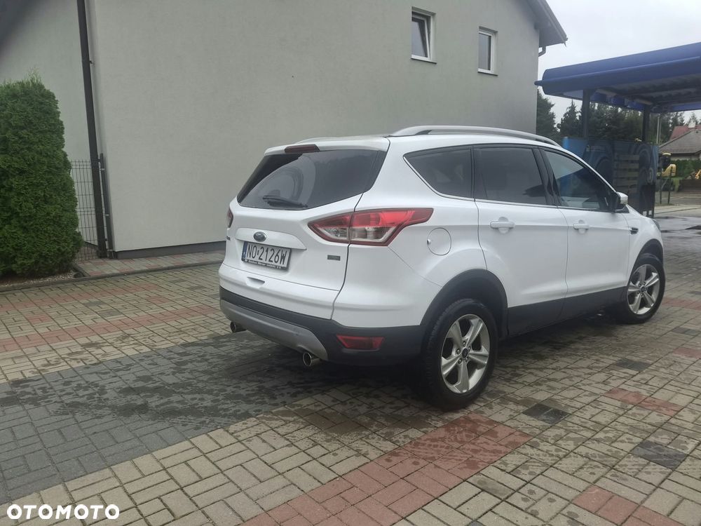 Ford Kuga 2.0 TDCi 2x4 Titanium - 6
