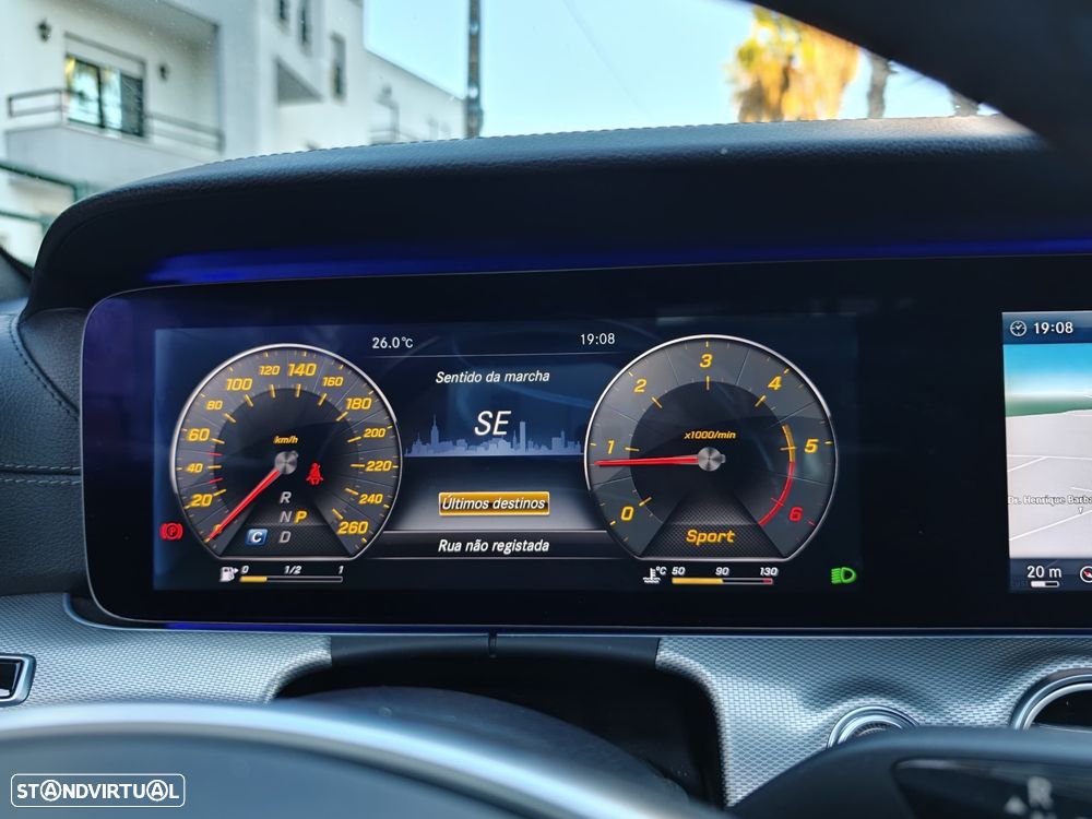 Mercedes-Benz E 220 d AMG Line - 29