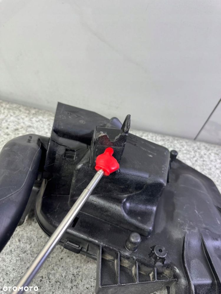 obudowa komputera volvo v40 ii 2012-2018r 31338662 - 8