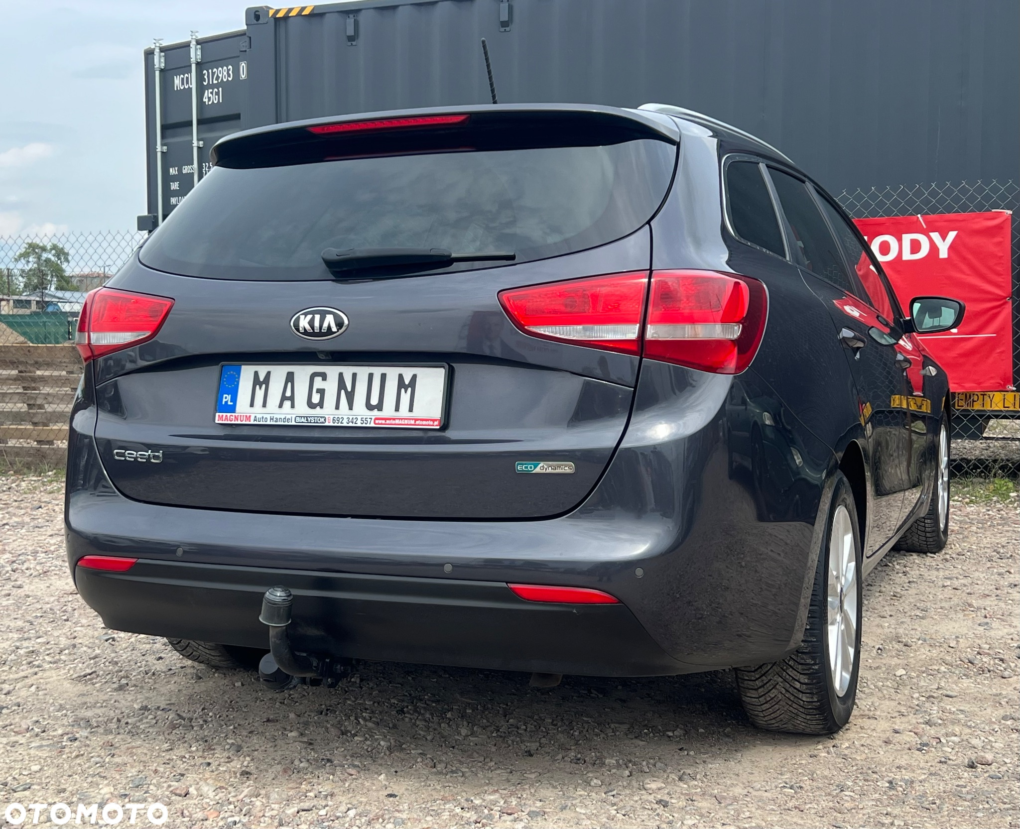 Kia Ceed - 32
