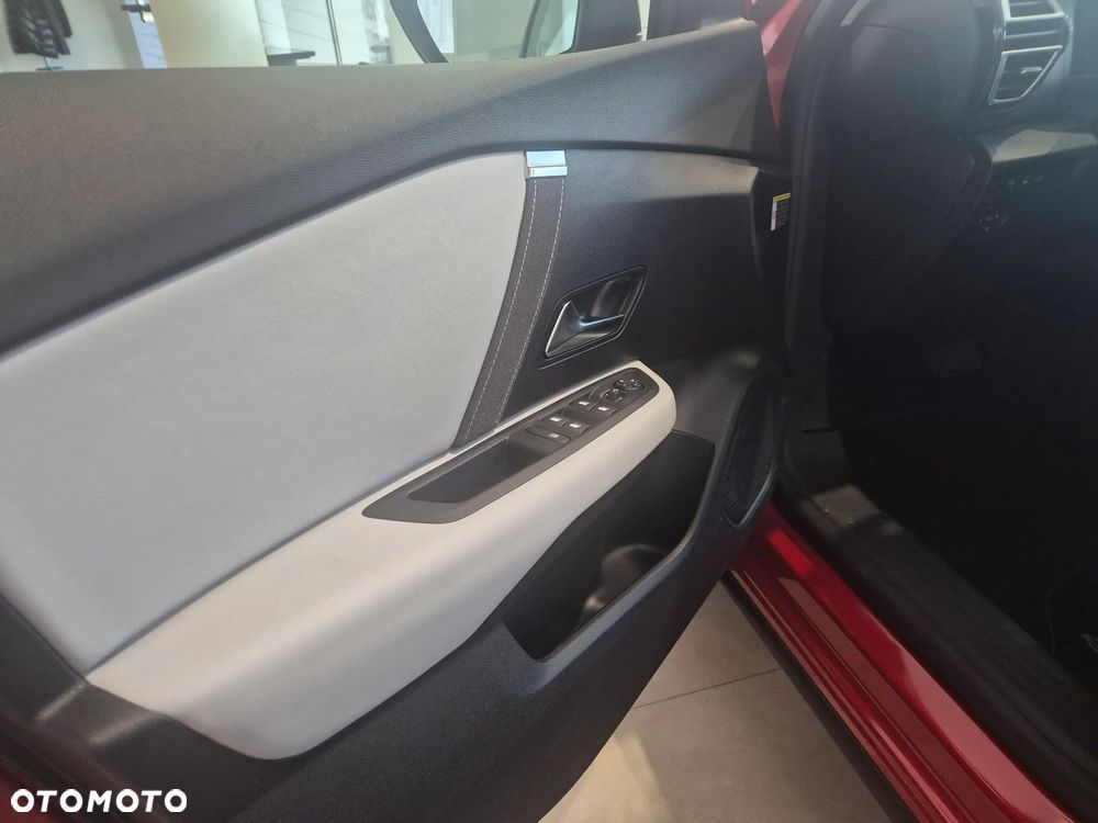 Citroën C4X 1.2 mHEV Max eDCT6 - 23