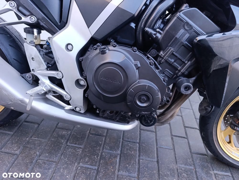 Honda CB - 23