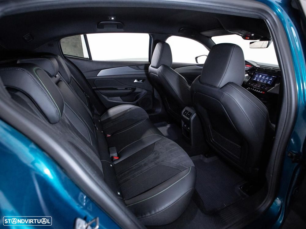 Peugeot 408 1.2 PureTech GT EAT8 - 12