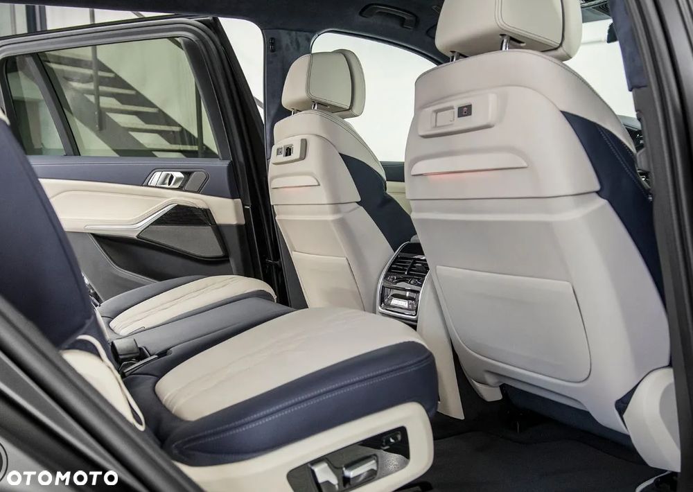 BMW X7 M50i sport - 6