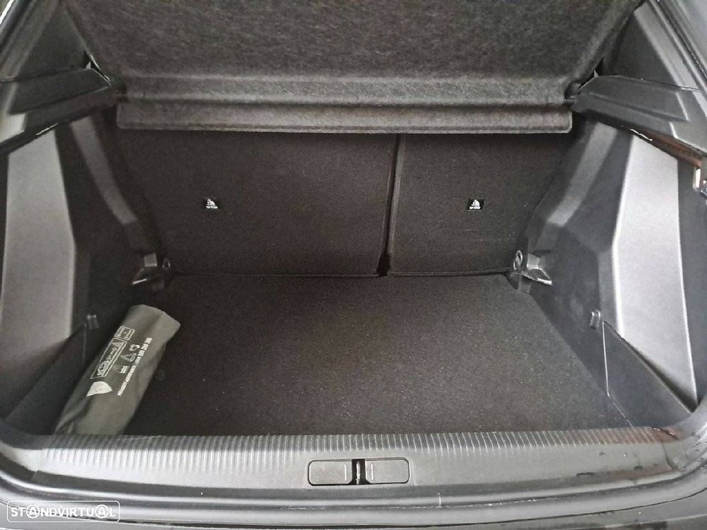 Peugeot 2008 1.2 Hybrid Allure e-DCS6 - 6