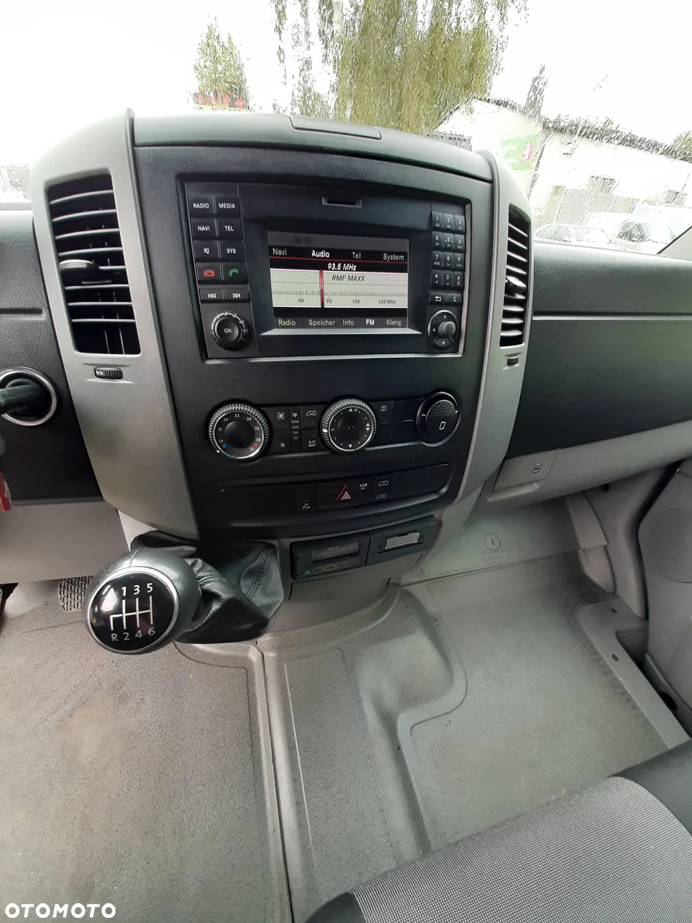 Volkswagen Crafter - 12
