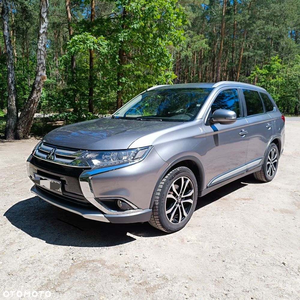 Mitsubishi Outlander - 1