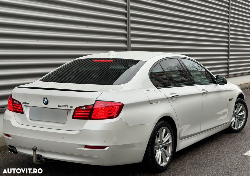 BMW Seria 5 530d xDrive Aut. Luxury Line - 4