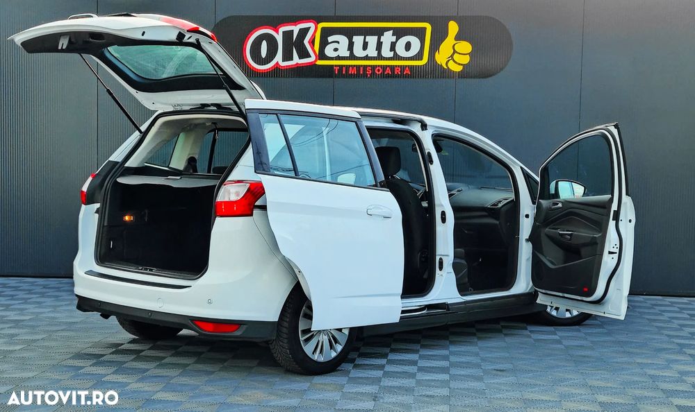 Ford Grand C-Max - 25