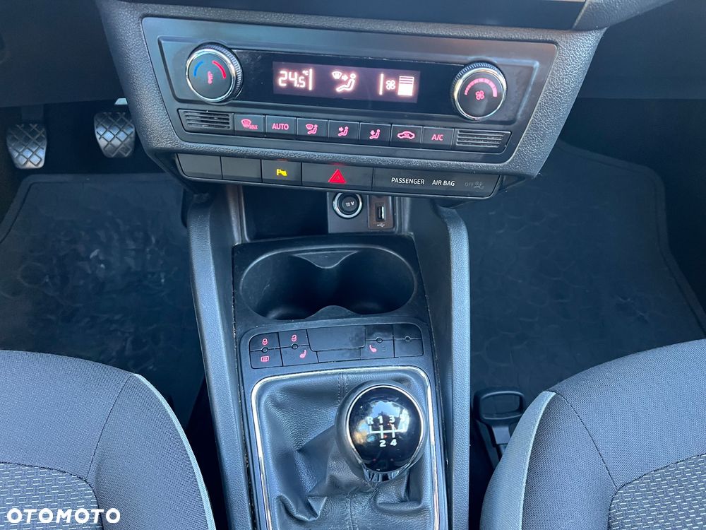 Seat Ibiza 1.2 TSI CONNECT - 22