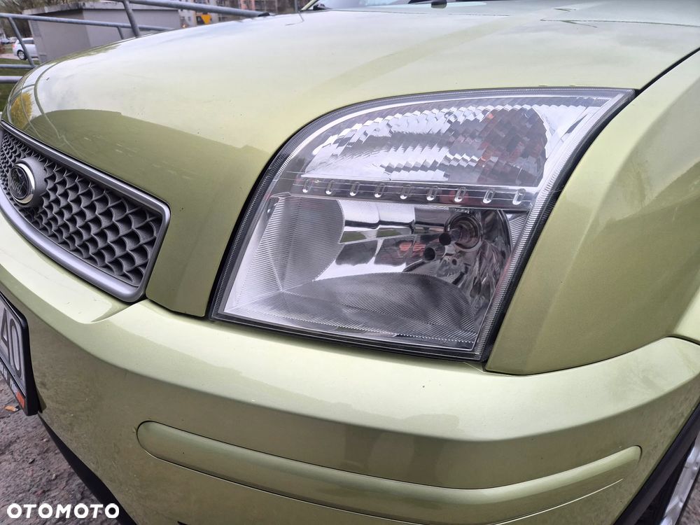 Ford Fusion 1.4 Ambiente - 12