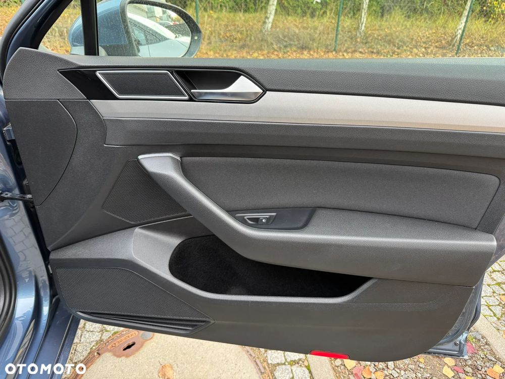 Volkswagen Passat 1.8 TSI BMT Comfortline - 18