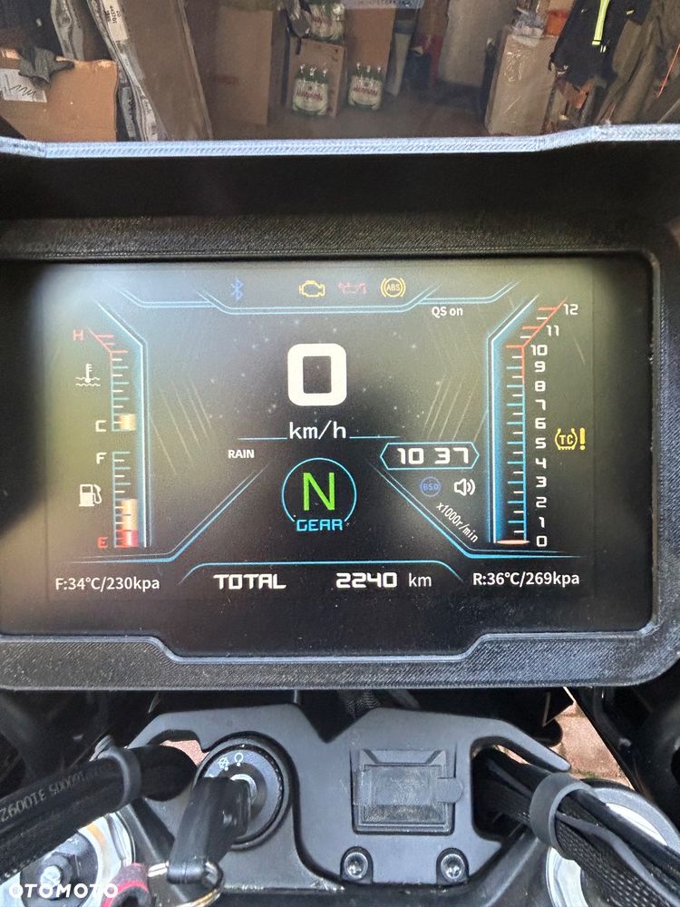 QJMOTOR 900 S - 6