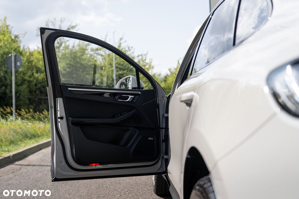 Porsche Macan S - 10