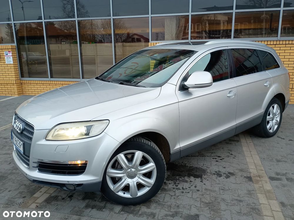 Audi Q7 - 1