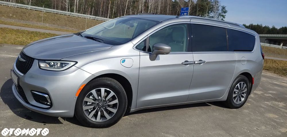 Chrysler Pacifica - 3