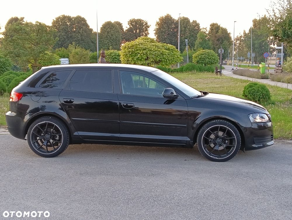 Audi A3 Sportback - 3