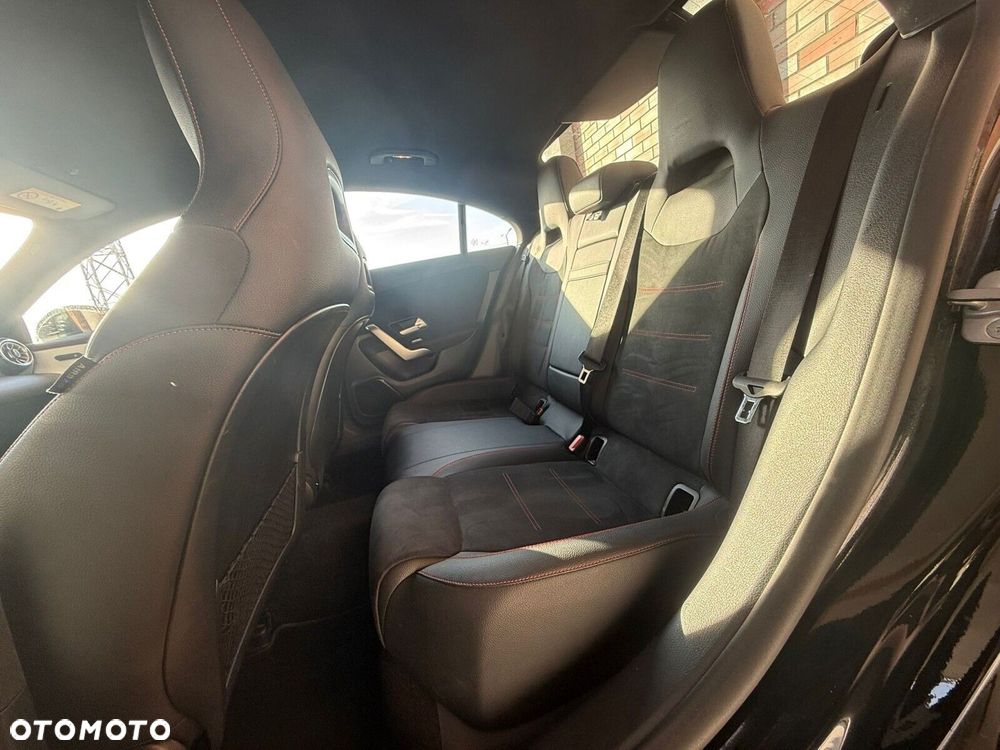 Mercedes-Benz CLA - 11